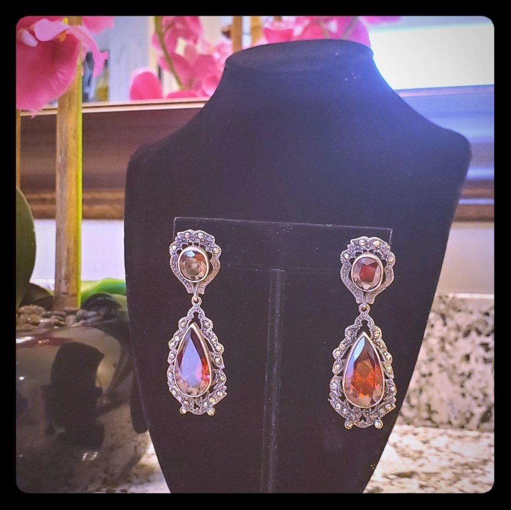 Earrings marquee
